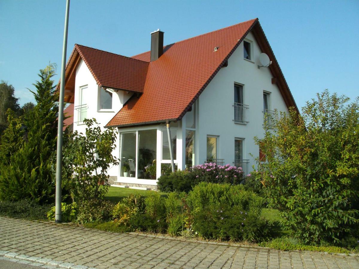 Ferienwohnung Belisa Бургау Екстериор снимка